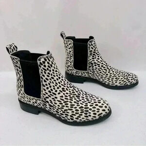 NWT Clarks CLARKDALE ARLO Women' Slip On Chelsea Fall Boots Dalmatian Print Sz 7
